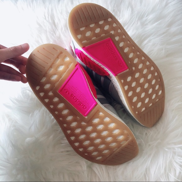 NMD R2 Adidas - Picture 6 of 8